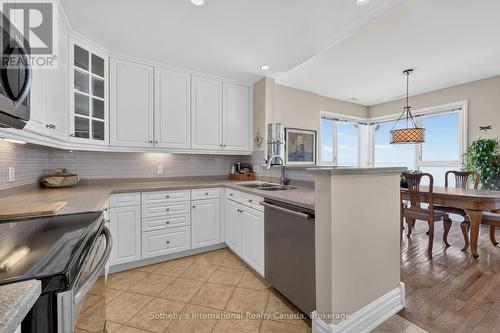 Kitchen With Bay Views - 541 Mariners Way, Collingwood, ON 