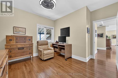 Bedroom 3 Being Used As An Office - 541 Mariners Way, Collingwood, ON 
