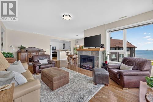 Hardwood Flooring Throughout - 541 Mariners Way, Collingwood, ON 