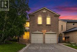 152 MCCAFFREY ROAD Newmarket, ON L3X 1K2