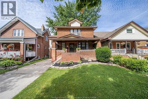 879 DAWSON  Windsor, ON N8Y 4A1