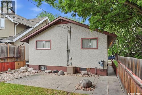 924 9Th Avenue N, Saskatoon, SK 
