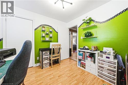 2231 Sandringham Drive, Burlington, ON 