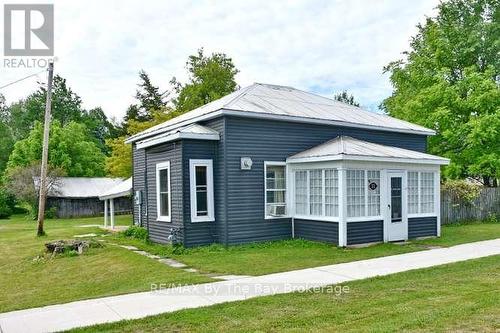 11 EDWARD STREET W  Clearview (Creemore), ON L0M 1G0
