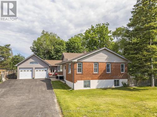 956 BAYSHORE COURT  Pickering, ON L1W 2Y3