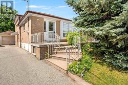 115 TOPCLIFF AVENUE Toronto, ON M3N 1L6