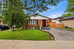 419 FERNDALE AVENUE  London South (South Q), ON N6C 2Y9