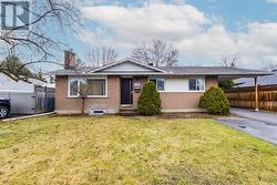 B - 1542 ST. GEORGES STREET Ottawa, ON K1E 1P9