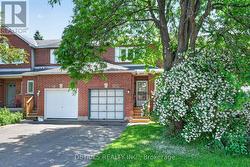122 ASHPARK CRESCENT  Ottawa, ON K1T 3N6