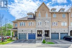 592 CANDLESTICK CIRCLE  Mississauga, ON L4Z 0B5
