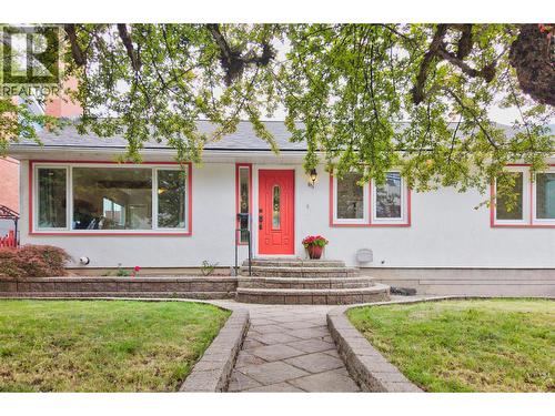 815 Tenth Street  Nelson, BC V1L 3C6