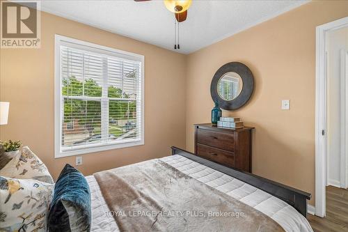 858 Shepherd Place, Milton, ON 