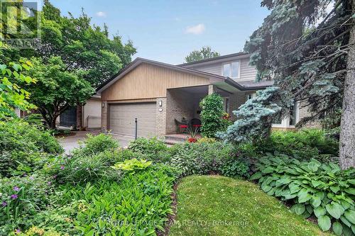 22 Lynhurst Avenue, Ottawa, ON 