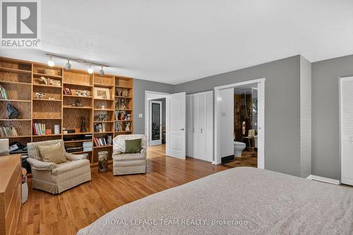 Custom Built In Cabinets - 22 Lynhurst Avenue, Ottawa, ON 