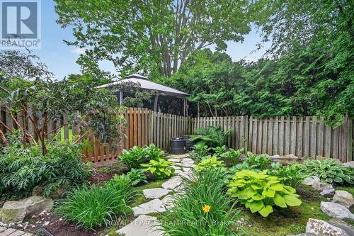 22 Lynhurst Avenue, Ottawa, ON 