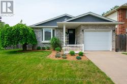 30 ELDERWOOD DRIVE St. Catharines (Grapeview), ON L2S 3E5