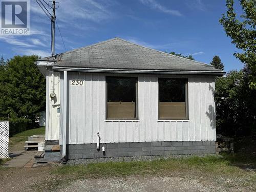 230 Brent St.  Thunder Bay, ON P7A 5T8