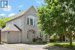 73 DEERFOX DRIVE Ottawa, ON K2J 4V1