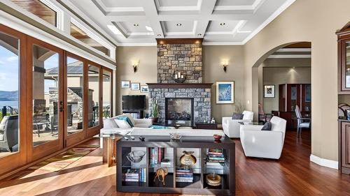 726 Marin Crescent, Kelowna, BC - Indoor With Fireplace