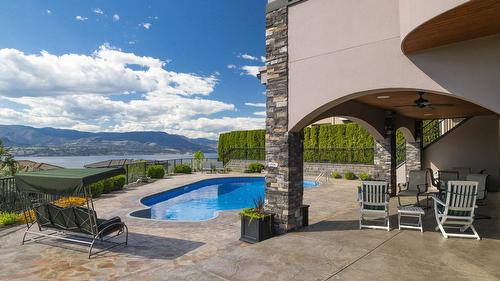 726 Marin Crescent, Kelowna, BC - Outdoor With In Ground Pool With Deck Patio Veranda