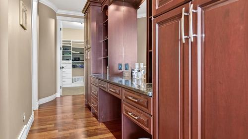 726 Marin Crescent, Kelowna, BC - Indoor Photo Showing Other Room