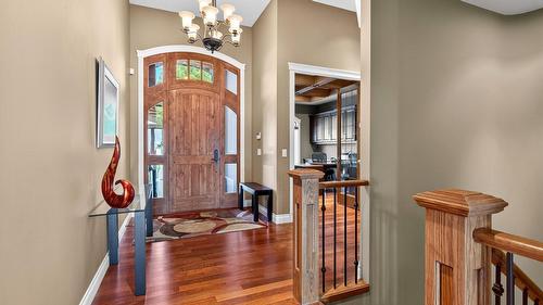 726 Marin Crescent, Kelowna, BC - Indoor Photo Showing Other Room