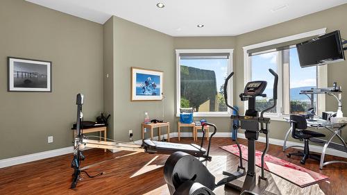 726 Marin Crescent, Kelowna, BC - Indoor Photo Showing Gym Room