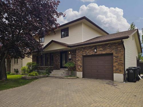 192 RIVIERA Drive W  Thunder Bay, ON P7B 6H8