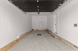 Garage - 