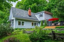 8 Imp. Gordon-White  Sainte-Agathe-Des-Monts, QC J8C 3T1