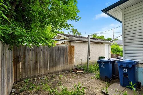 645 Home St, Winnipeg, MB 
