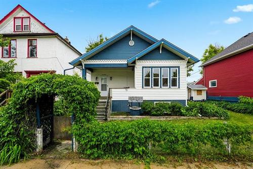 645 Home St, Winnipeg, MB 