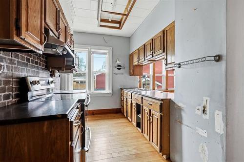 645 Home St, Winnipeg, MB 