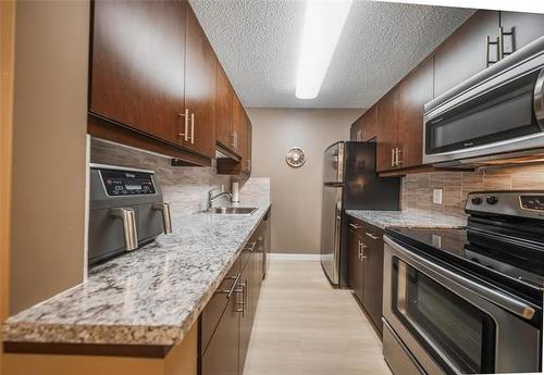 9-132 Regis Dr, Winnipeg, MB 