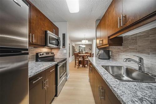 9-132 Regis Dr, Winnipeg, MB 