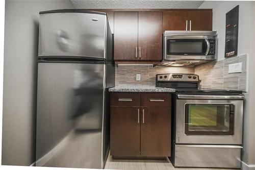 9-132 Regis Dr, Winnipeg, MB 