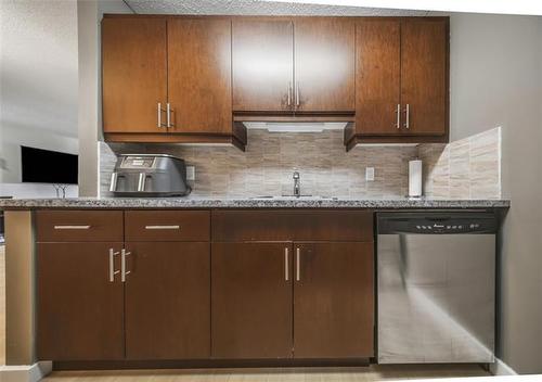 9-132 Regis Dr, Winnipeg, MB 