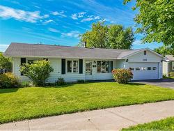 422 Sewell ST  Fredericton, NB E3A 5E2