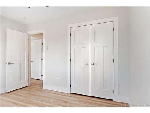 17 Celestin, Dieppe, NB 