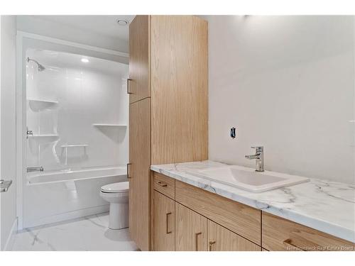 17 Celestin, Dieppe, NB 