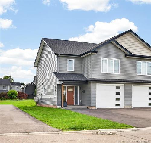 17 Celestin, Dieppe, NB 