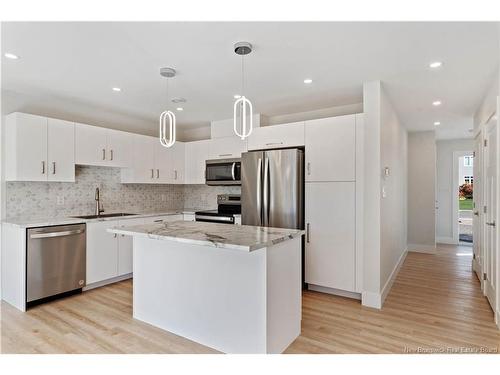 17 Celestin, Dieppe, NB 