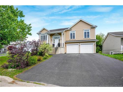 70 Red Maple Crt, Fredericton, NB 
