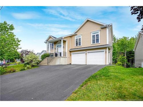 70 Red Maple Crt, Fredericton, NB 