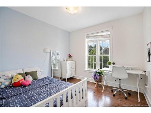 70 Red Maple Crt, Fredericton, NB 