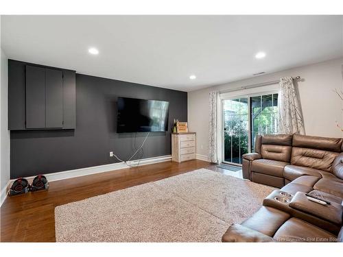70 Red Maple Crt, Fredericton, NB 