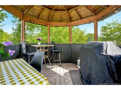 70 Red Maple Crt, Fredericton, NB 