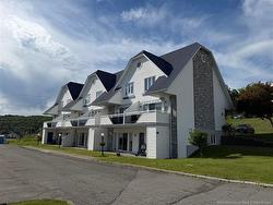 20 Du Bourg AVE Edmundston, NB E3V 4C5