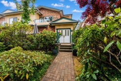 #10-2235 Harbour Rd Sidney, BC V8L 2P7
