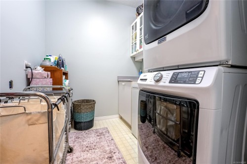 #10-2235 Harbour Rd, Sidney, BC 